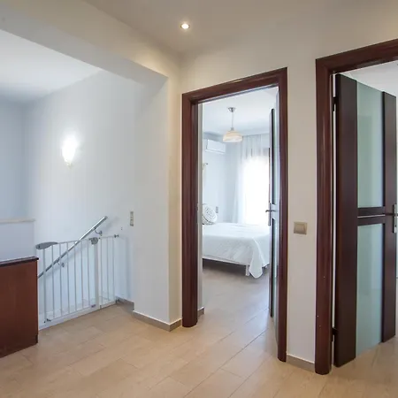Kallithea Sunset Villa *